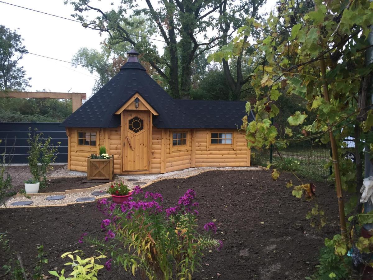 Bed and Breakfast Alaguyauder le KOTA Chatillon-sur-Broue Exterior foto